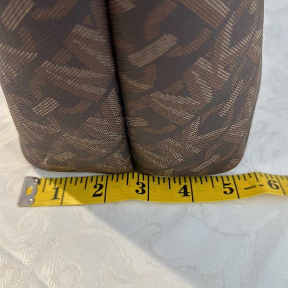 EUC Michael Kors Eliza Empire Logo Large Tote - Picture 12 of 13